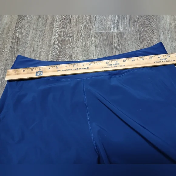 Lands' End Women's Size 16 Vibrant Blue Athletic Shorts - Picture 3 of 8